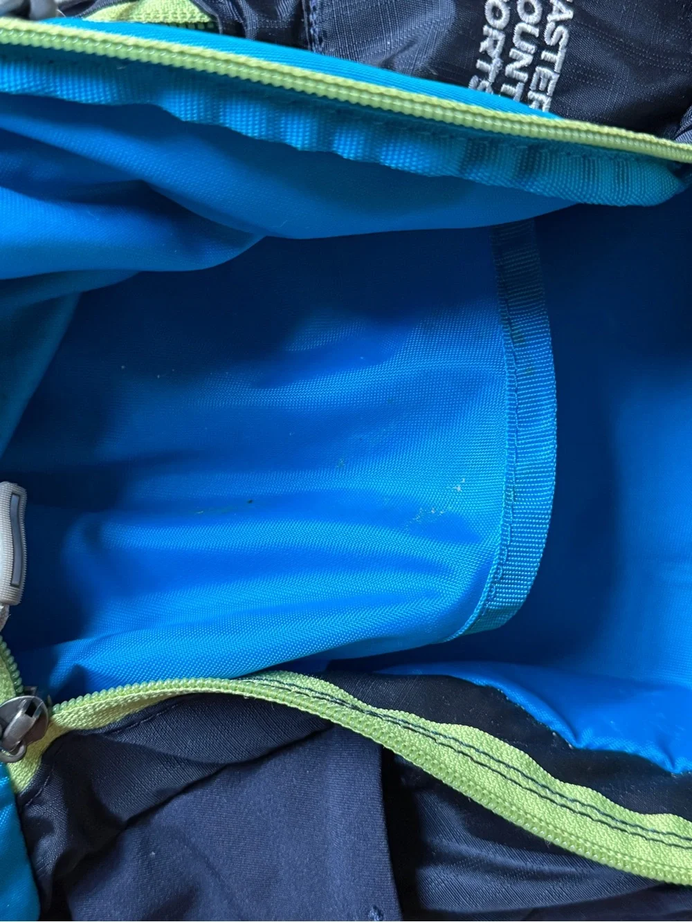 Eastern Mountain Sports Sector 22 Men’s Backpack